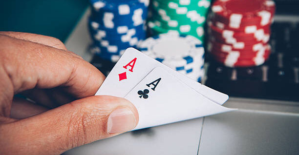 Online play poker hand with two aces